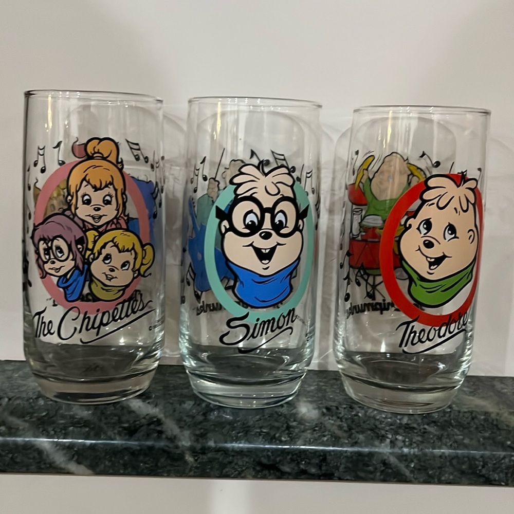 Chipmunk glasses 1985. Theodore, Simon and the Chipettes